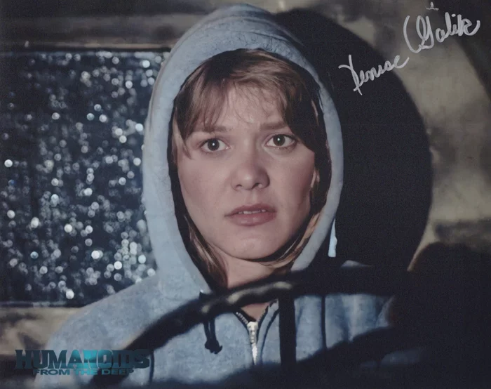 Denise Galik autograph