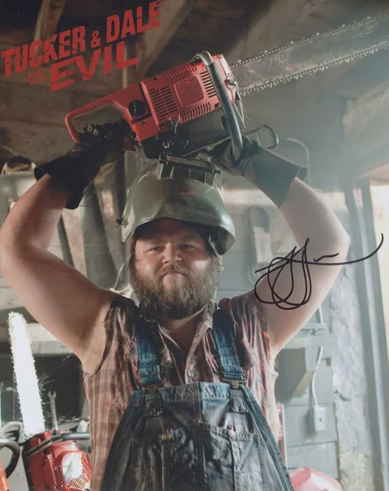 Tyler Labine autograph