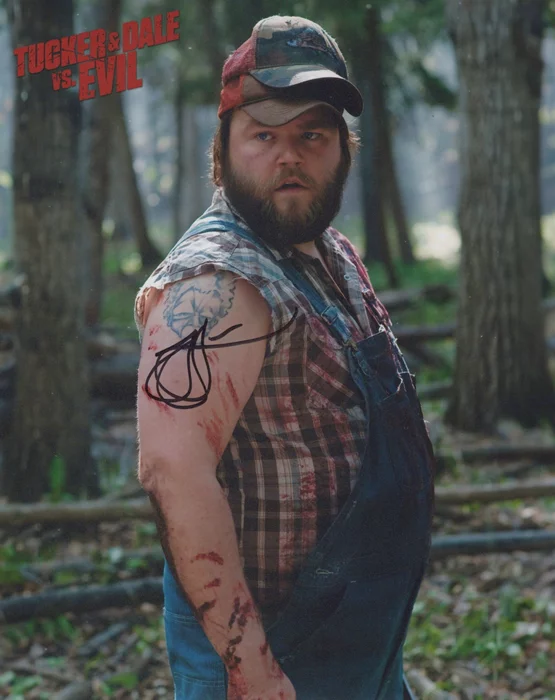 Tyler Labine autograph
