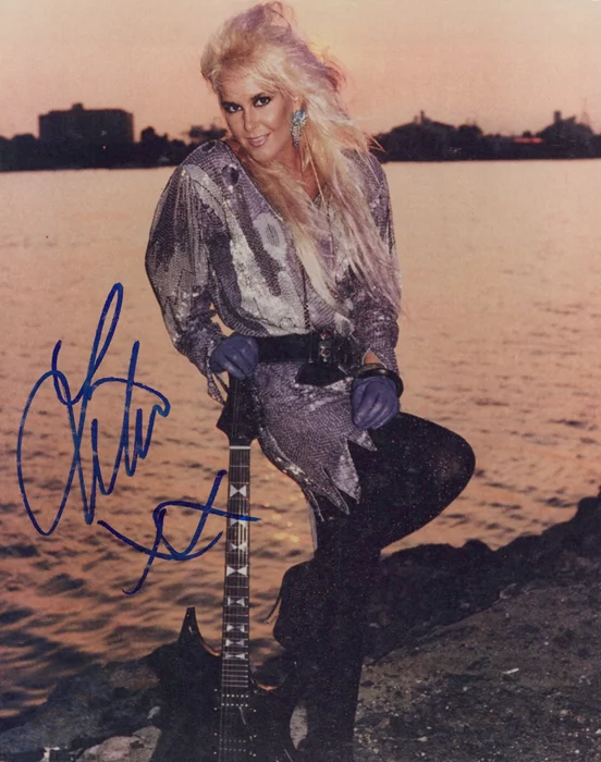 Lita Ford autograph