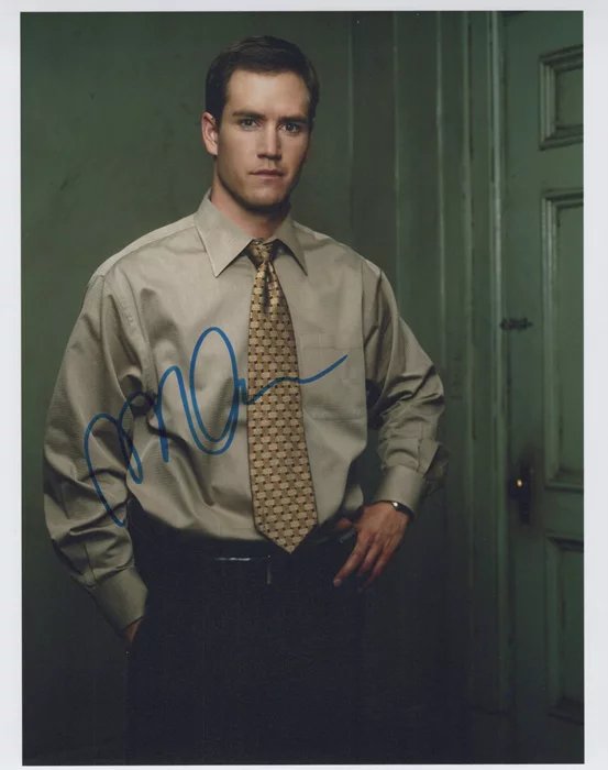 Mark Paul Gosselaar autograph