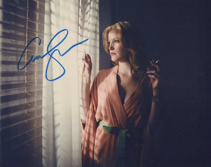 Anna Gunn autograph
