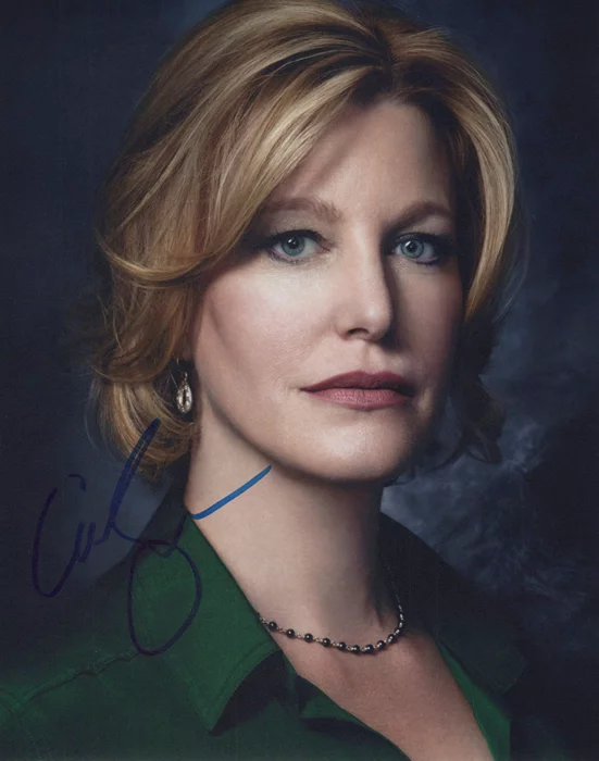 Anna Gunn autograph