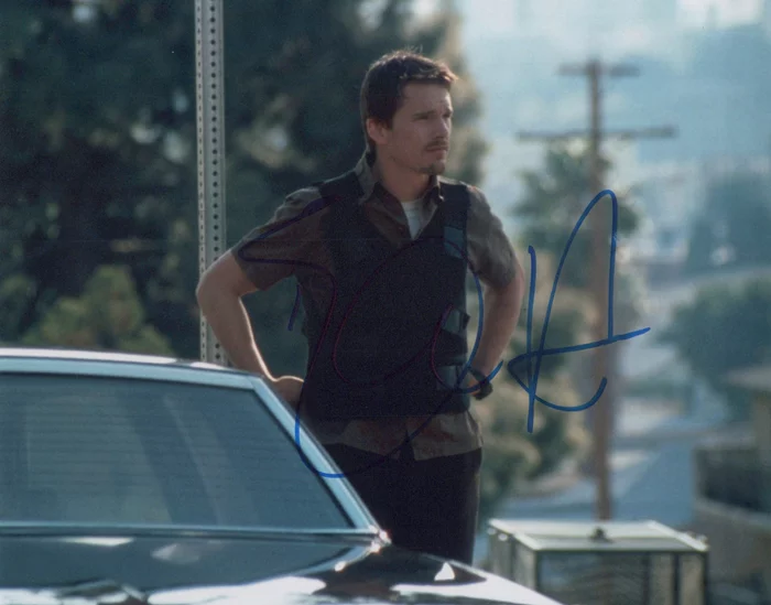 Ethan Hawke autograph