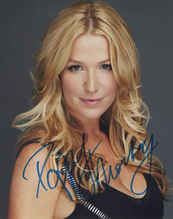 Poppy Montgomery autograph