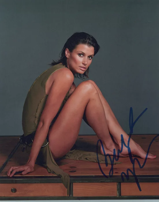 Bridget Moynahan autograph