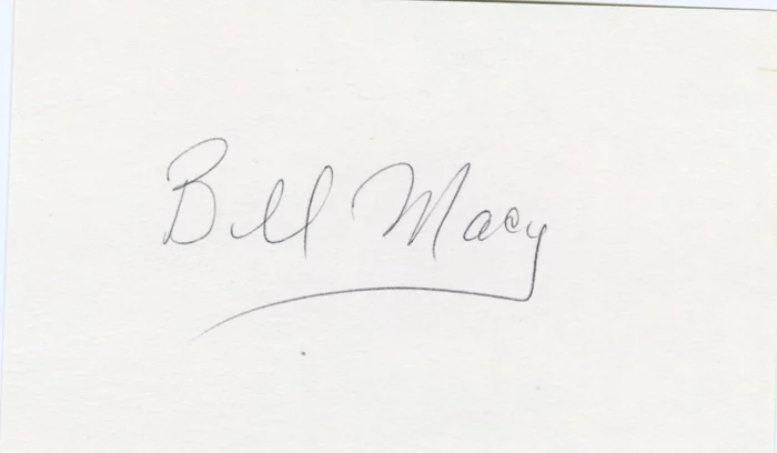 Bill Macy autograph