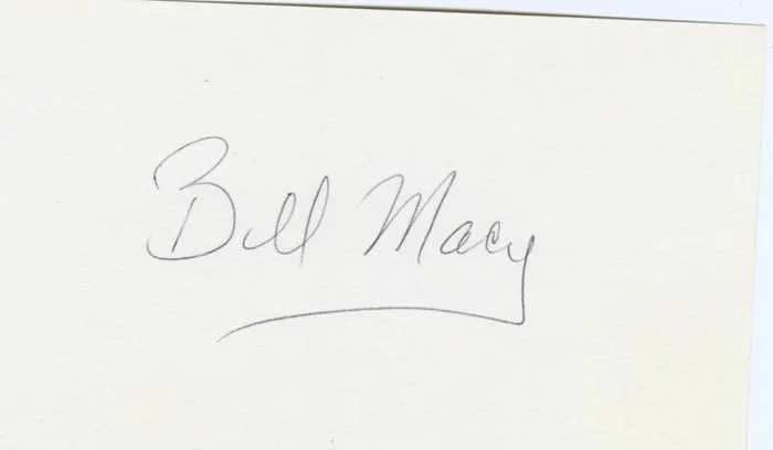 Bill Macy autograph