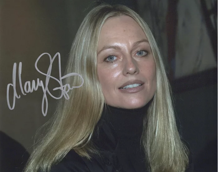Mary Stavin autograph