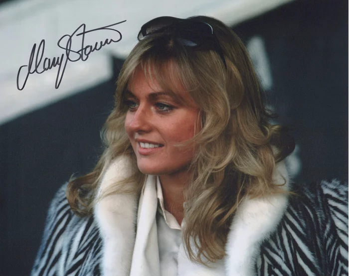 Mary Stavin autograph