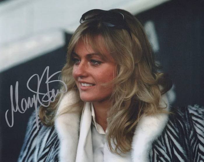 Mary Stavin autograph