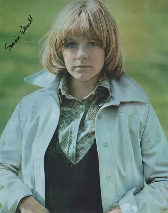 Sammie Winmill autograph