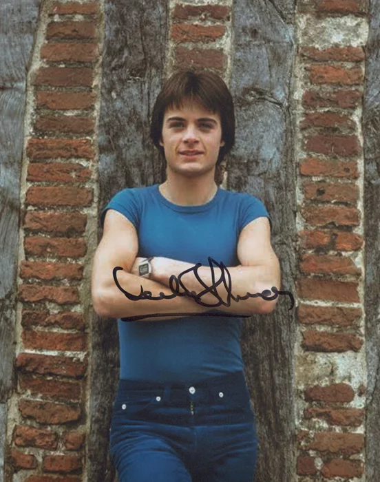 Mike Holoway autograph