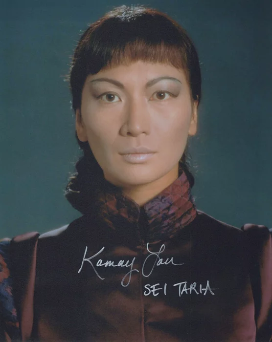 Kamay Lau autograph