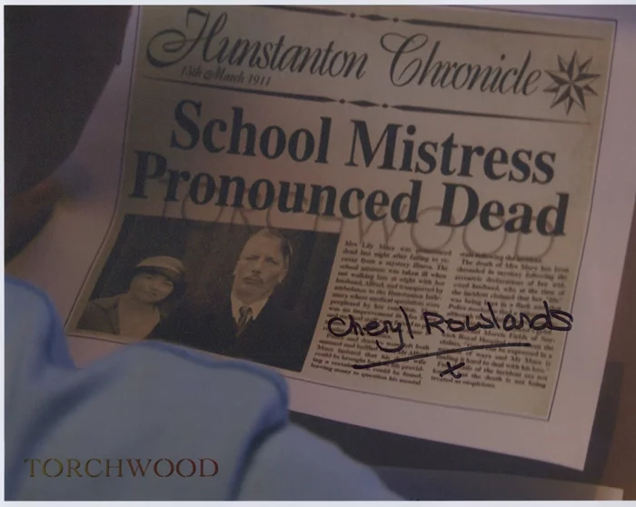 Cheryl Rowlands autograph