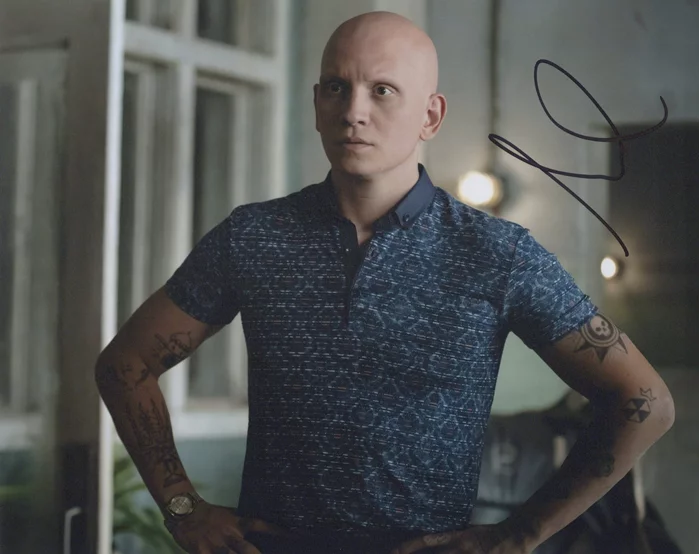 Anthony Carrigan autograph