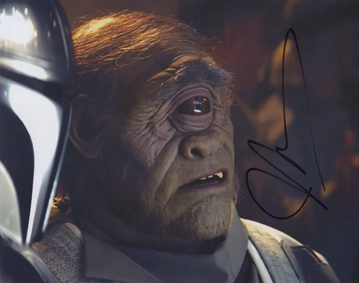 John Leguizamo autograph