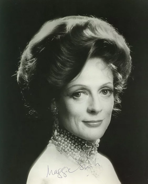 Maggie Smith autograph