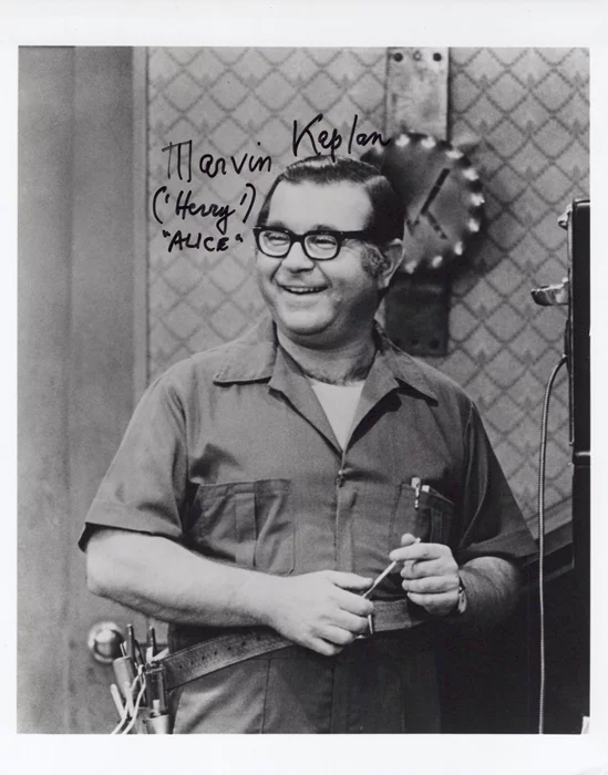 Marvin Kaplan autograph