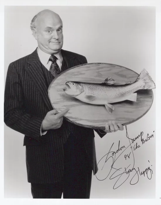Gordon Jump autograph