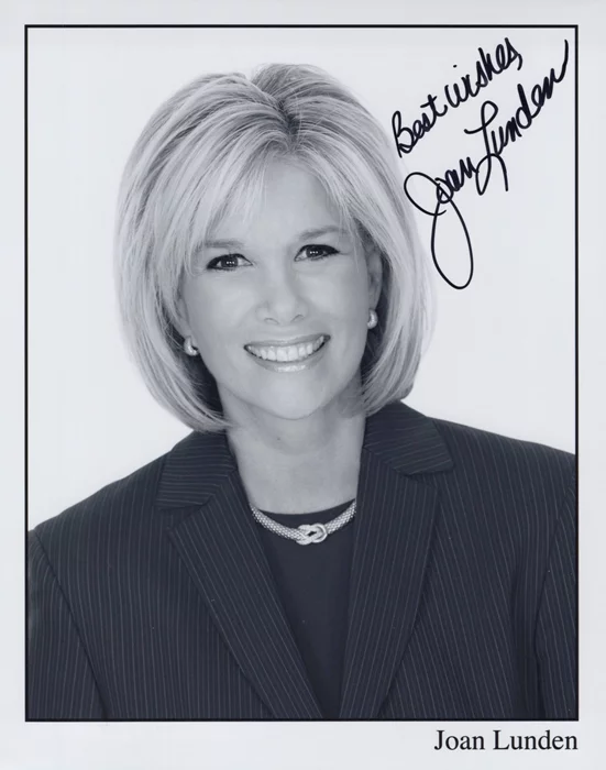 Joan Lunden autograph