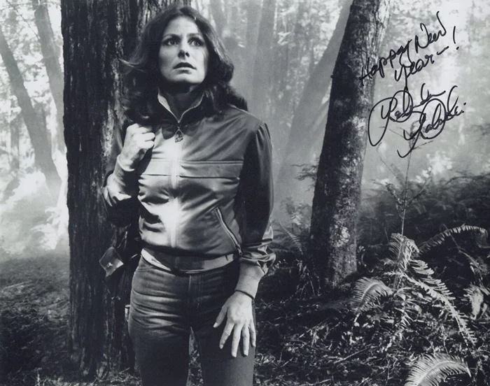 Belinda Balaski autograph