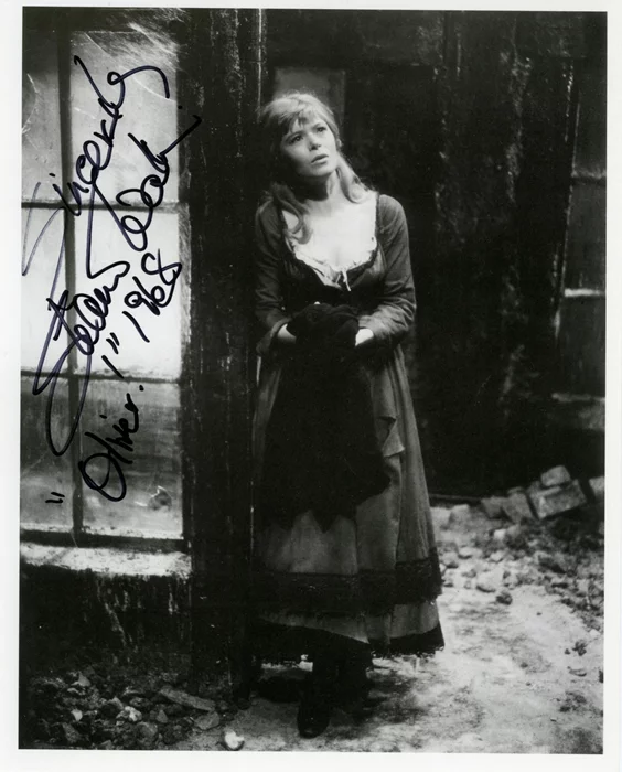 Shani Wallis autograph