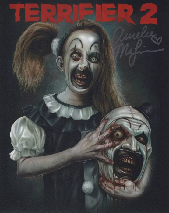 Amelie McLain autograph