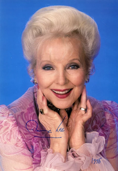 Anna Lee autograph