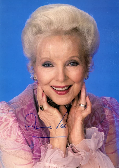Anna Lee autograph