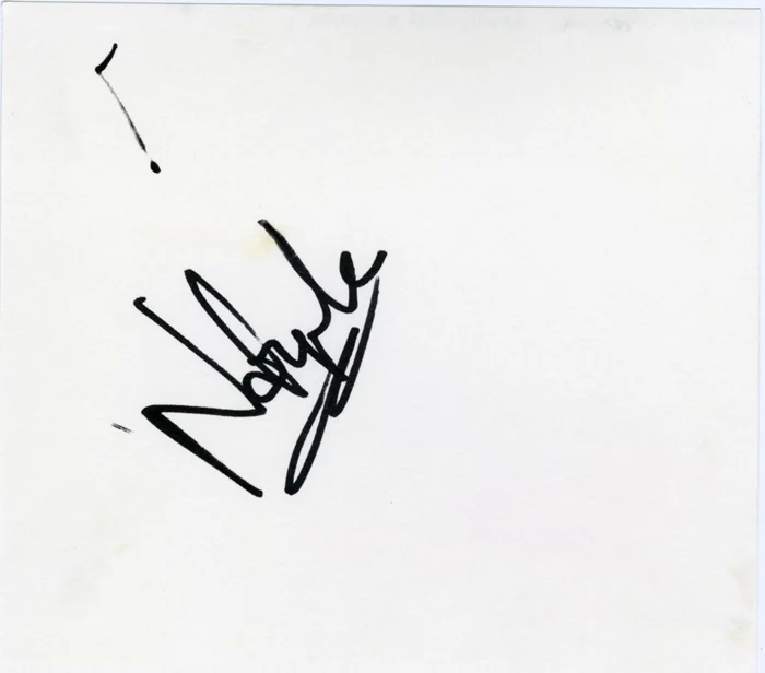 Natascha McElhone autograph