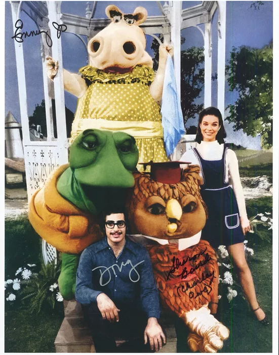 New Zoo Revue autograph