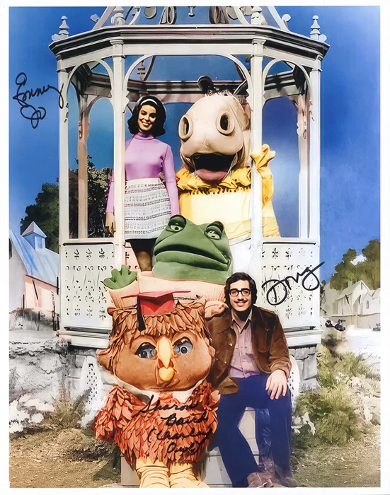 New Zoo Revue autograph