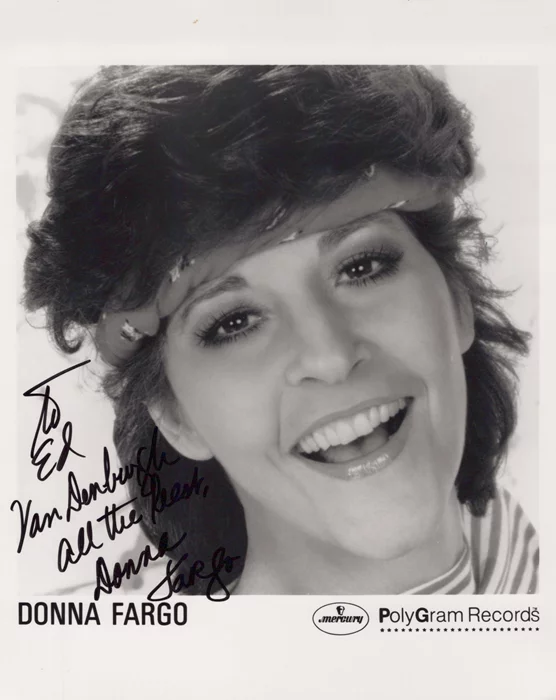 Donna Fargo autograph