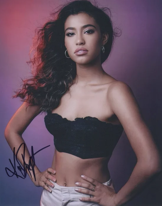 Kara Royster autograph