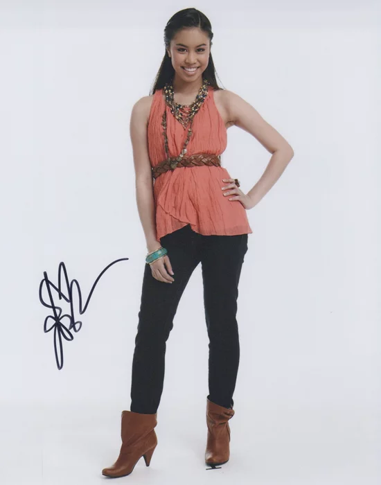 Ashley Argota autograph