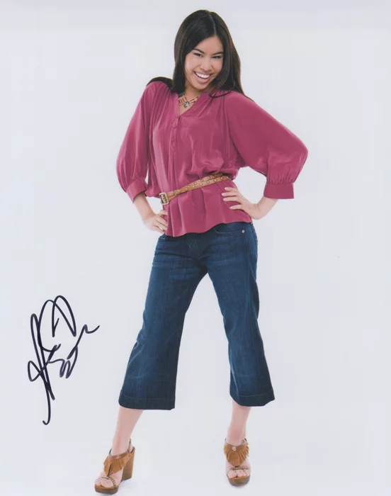 Ashley Argota autograph