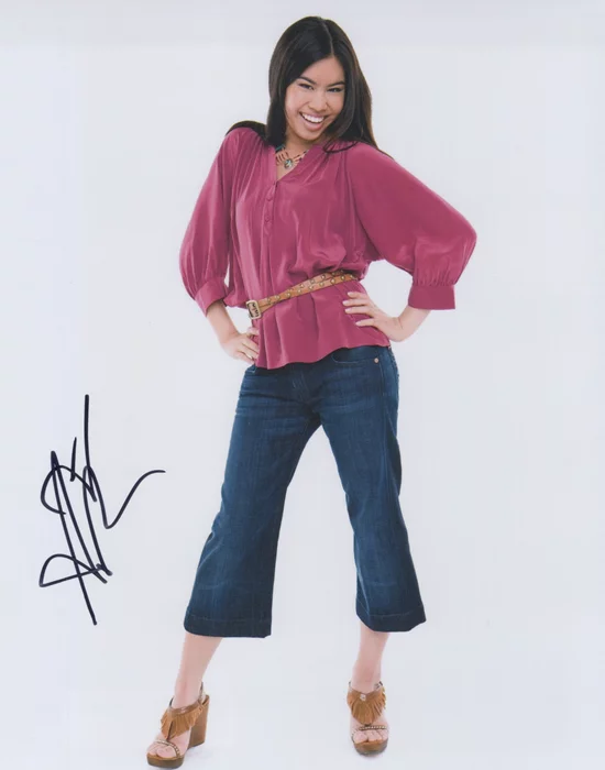 Ashley Argota autograph