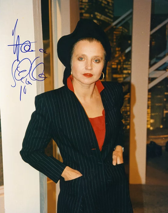 Hanna Schygulla autograph