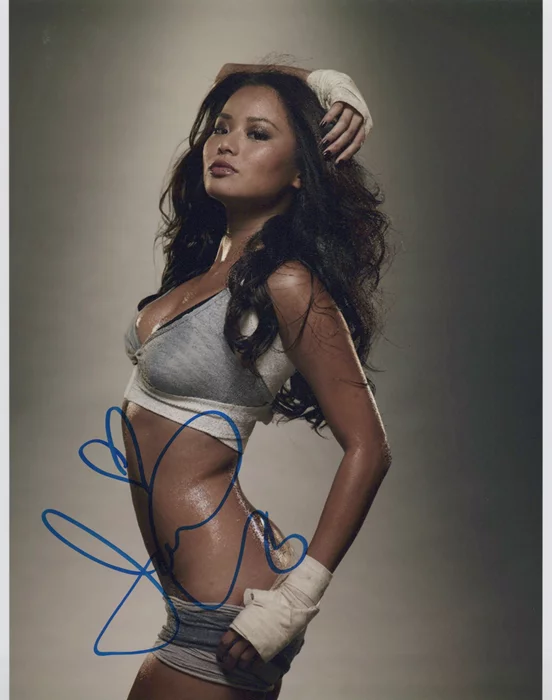 Jamie Chung autograph