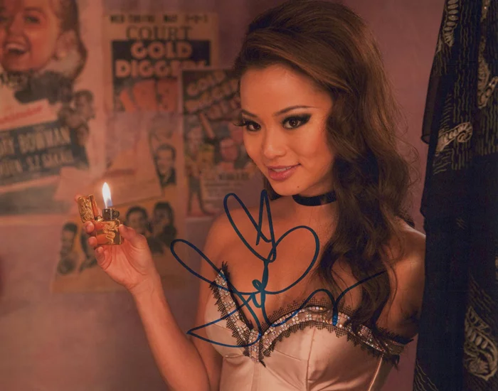 Jamie Chung autograph