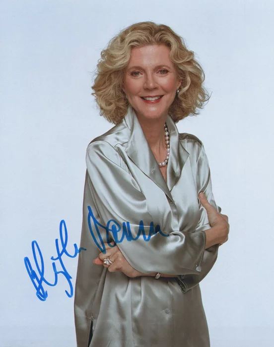 Blythe Danner autograph