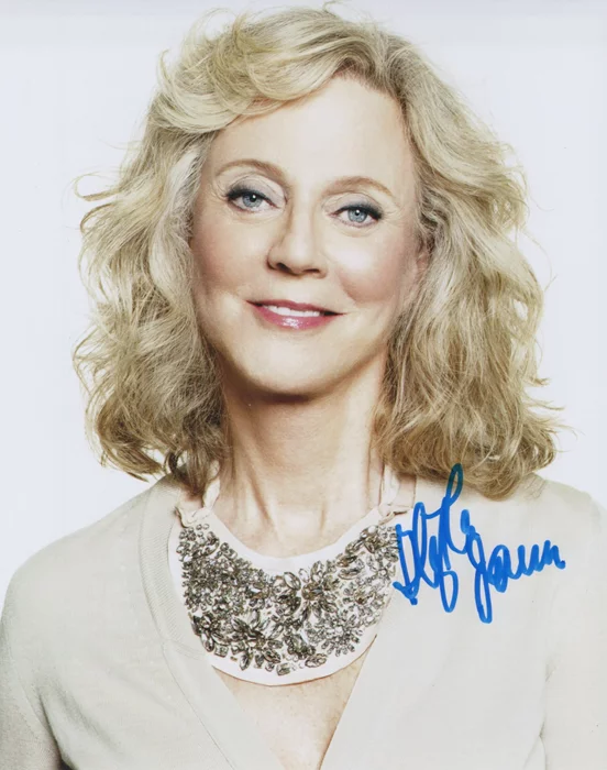 Blythe Danner autograph