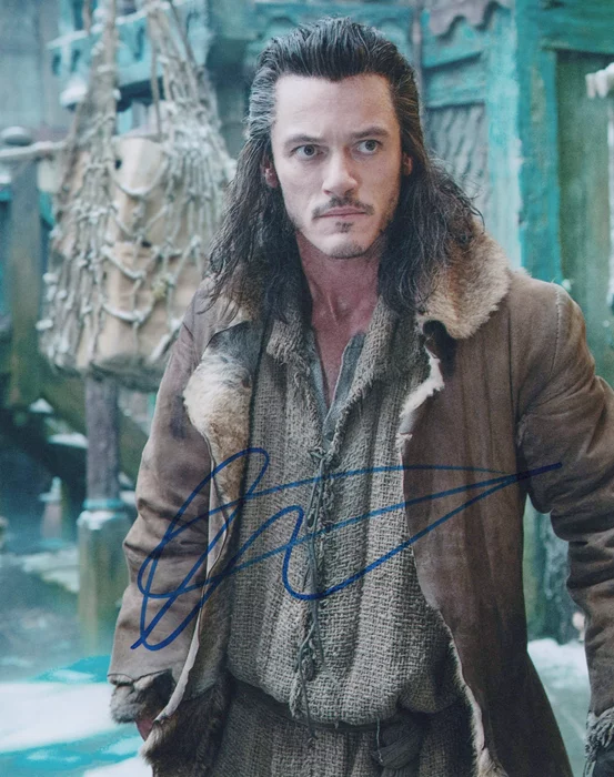 Luke  Evans autograph