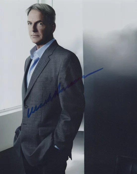 Mark Harmon autograph