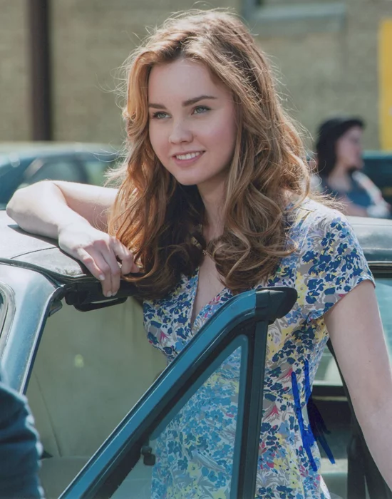 Liana Liberato autograph