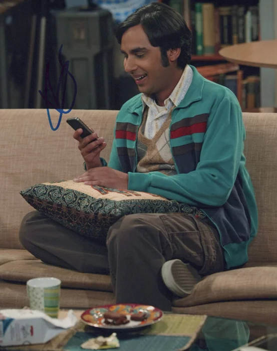 Kunal Nayyar autograph