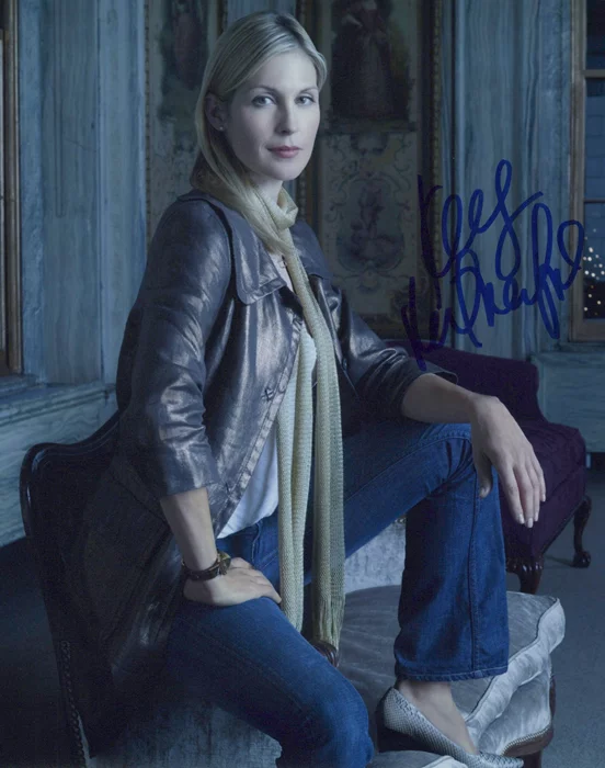Kelly Rutherford autograph