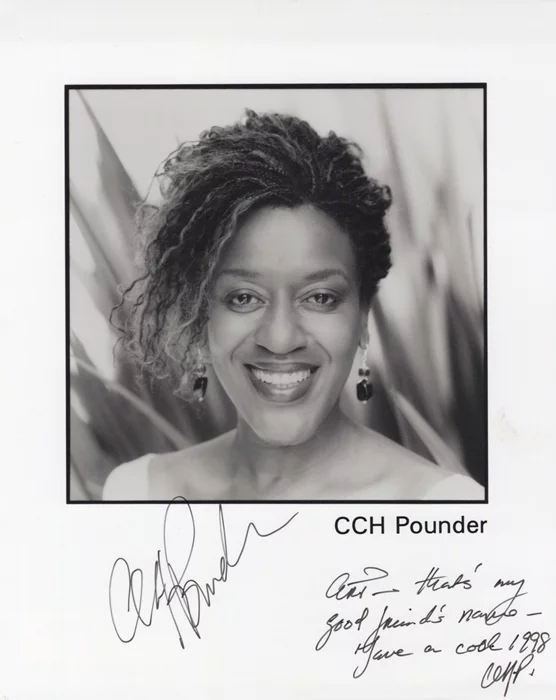 CCH Pounder autograph