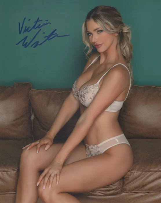Victoria Winters autograph